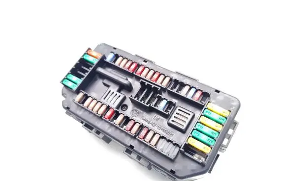 BMW 3 F30 F35 F31 Fuse module 9389068