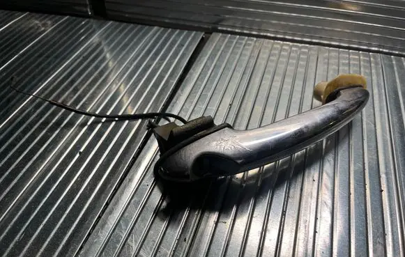 Mini One - Cooper R50 - 53 Front door exterior handle 51217198471 1501770 7198472
