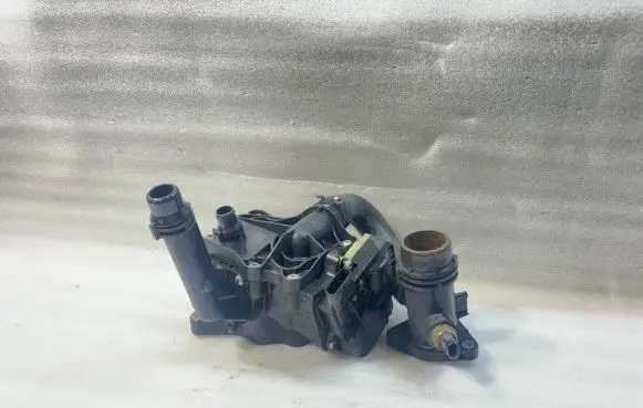 BMW 4 F32 F33 Thermostat/thermostat housing 7642854 14290413 1153