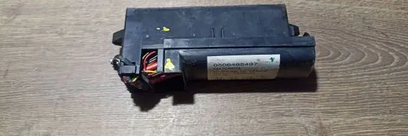 Volkswagen Touran I Fuse module 1t1970155 050649597