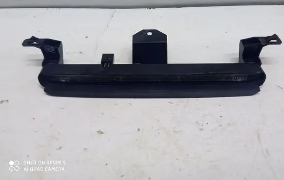 Volvo XC70 Third/center stoplight