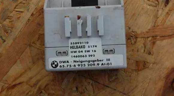 BMW 3 E46 Yaw turn rate sensor 6923209