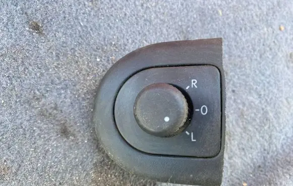 Volkswagen Golf IV Wing mirror switch 1J2959565D 1372