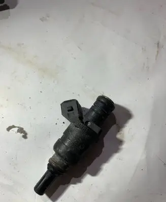 BMW 5 E39 Fuel injector 1427240