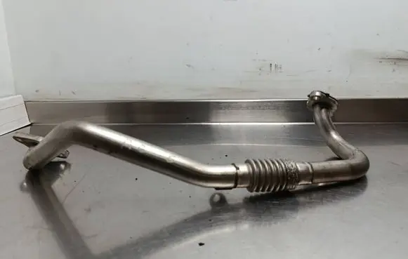 Audi A5 8T 8F EGR valve line/pipe/hose 03L131521AD