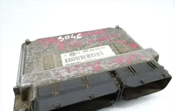 Volkswagen Golf IV Engine control unit/module 06A906033AS 5WP40151