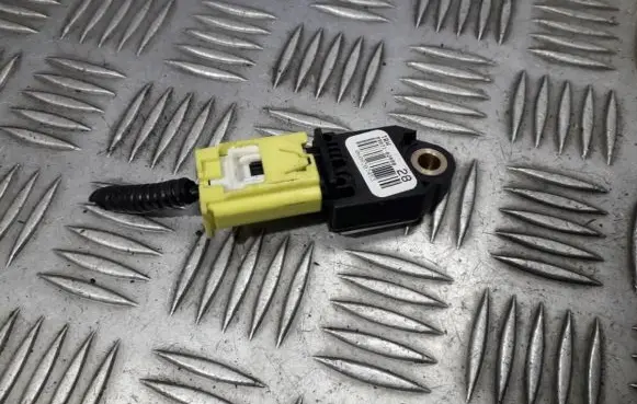 Toyota Auris 150 Airbag deployment crash/impact sensor 8983102080 89831-02080