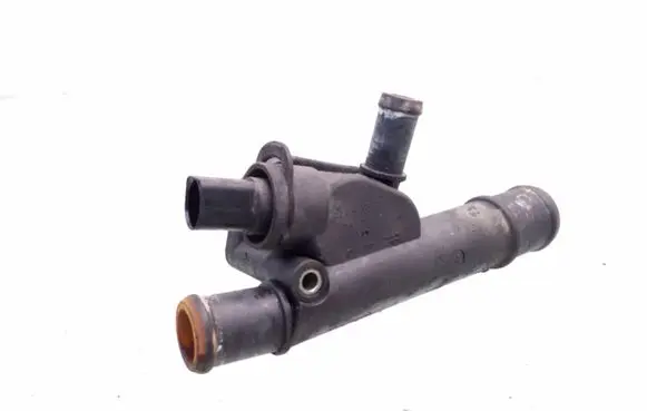 Volkswagen Golf IV Engine coolant pipe/hose 038121133