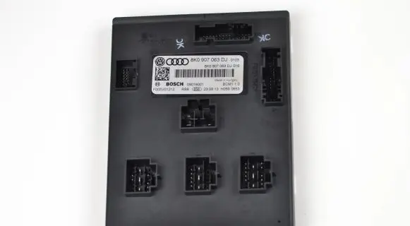 Audi A4 S4 B8 8K Comfort/convenience module 8K0907063DJ 09016001