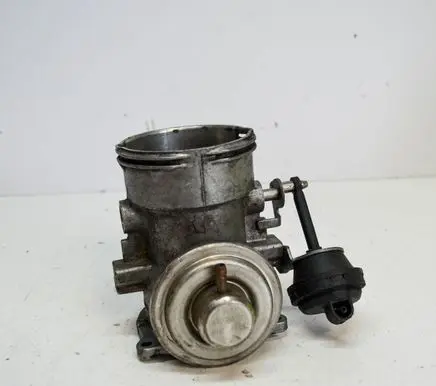 Volkswagen Touareg I EGR valve 070128070F