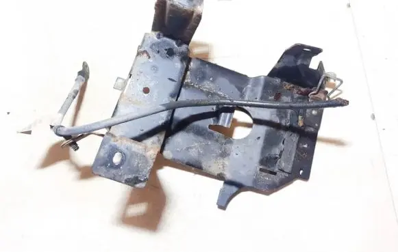 Subaru Outback Battery box tray 882830d