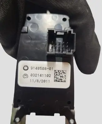 BMW X5 E70 Hand parking brake switch 914850801 032141102 61316975467