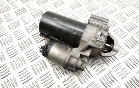 BMW X3 F25 Starter motor 8570383