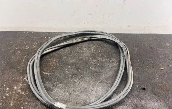 Audi A4 S4 B8 8K Rubber seal rear door 8K9833721F