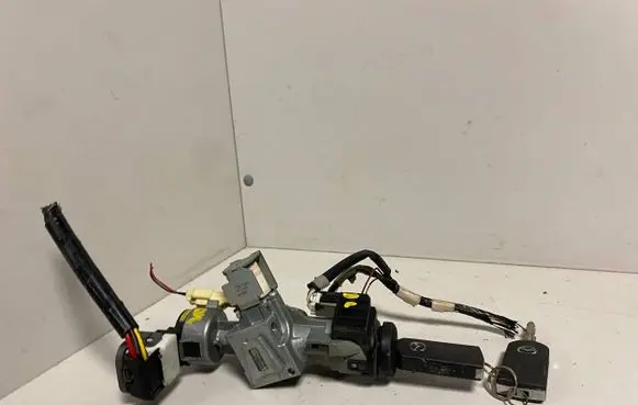 Mazda 3 I Ignition lock 3M513F880CB