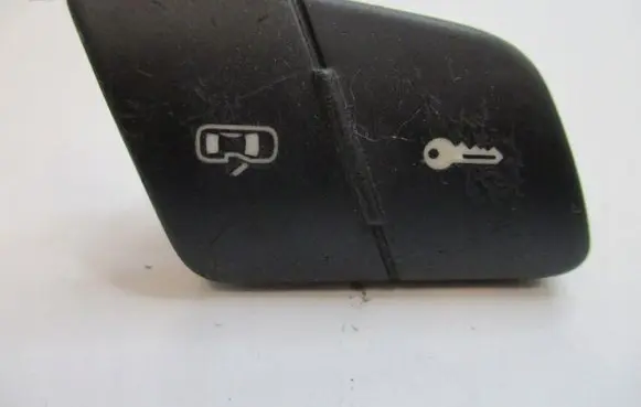 Volkswagen PASSAT Central console control unit 3C0962126