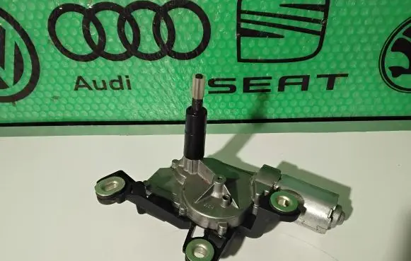 Volkswagen Polo Rear window wiper motor 6Q6955711C 0390201596