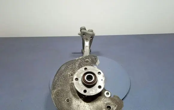 Audi Q5 SQ5 Front wheel hub spindle knuckle 