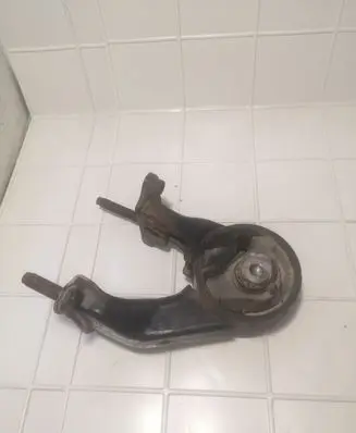 Toyota Corolla Verso AR10 Gearbox mount 123710R010