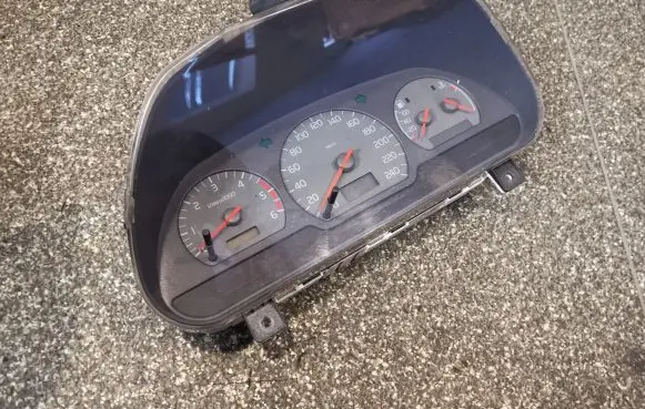 Volvo S40, V40 Speedometer (instrument cluster)