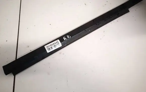 Opel Frontera B Rear door glass trim molding