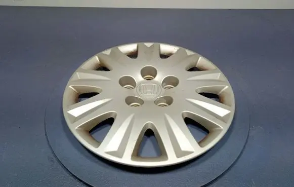 Honda Civic R17 wheel hub/cap/trim 44733-SNE-A00