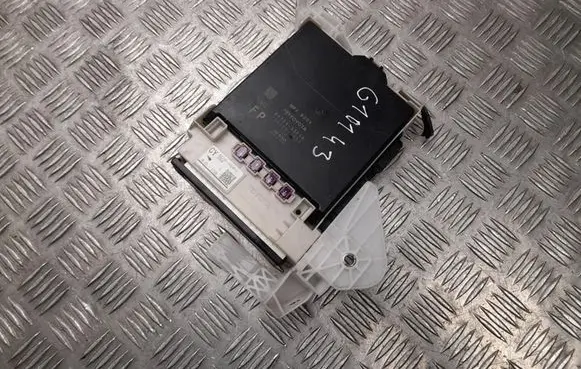 Lexus ES VII XZ10 Fuse box set 8273033Q30