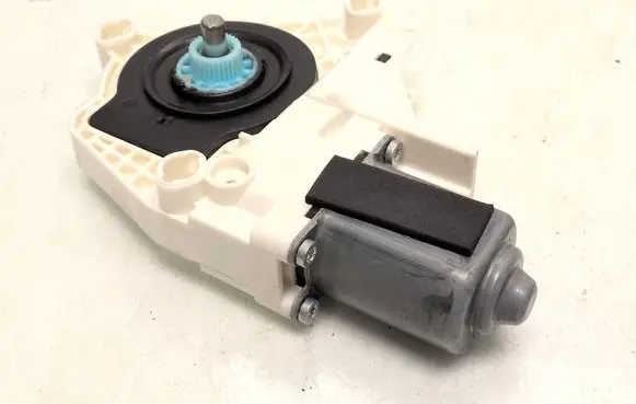 Audi A6 C7 Rear door window regulator motor 8K0959812A