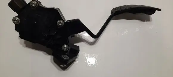 Subaru Forester SH Accelerator throttle pedal 36010AG110