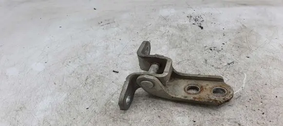 Toyota RAV 4 (XA20) Front door lower hinge NOCODE