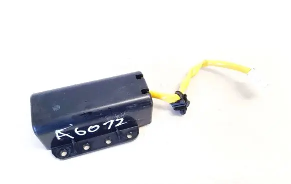 Passenger airbag on/off switch