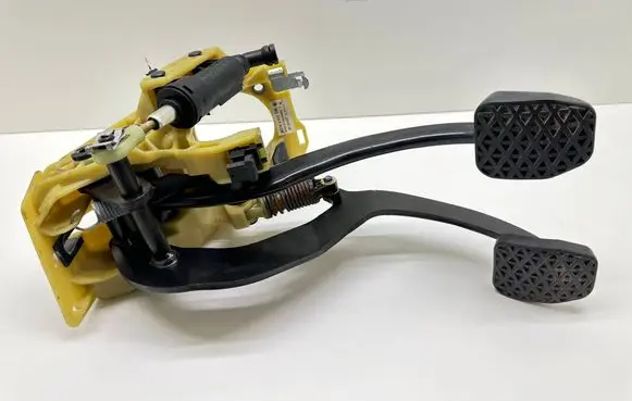 BMW 5 E60 E61 Brake pedal 6761032