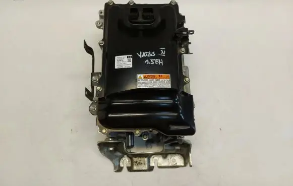 Voltage converter inverter