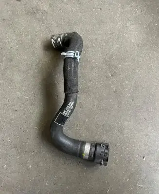 Audi A4 S4 B9 8W Engine coolant pipe/hose 8W0122073H
