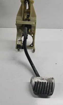 BMW 7 E65 E66 Brake pedal 6752517