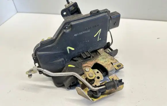 Audi A6 S6 C5 4B Front door lock 4B1837016B PA66309GF