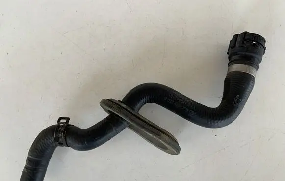 Audi A6 S6 C7 4G Engine coolant pipe/hose 4G0819350B