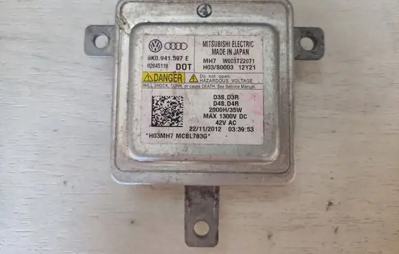 Audi A4 S4 B8 8K Headlight ballast module Xenon 8K0941597E