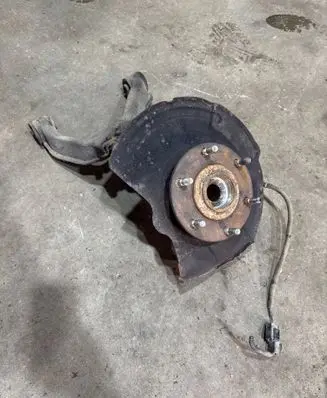 Mitsubishi Shogun Front wheel hub 3770A016