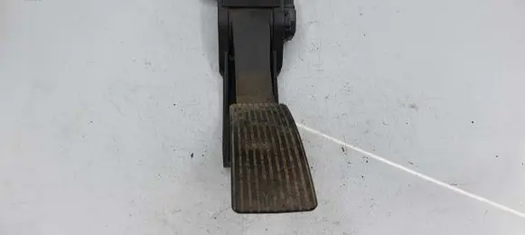 Mercedes-Benz ML W164 Accelerator throttle pedal A1643000004