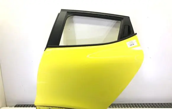 Renault Clio IV Rear door