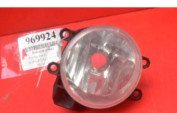 Toyota Corolla Verso E110 Front fog light 81220-02110