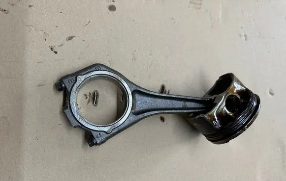 Jaguar F-Pace Connecting rod/conrod 