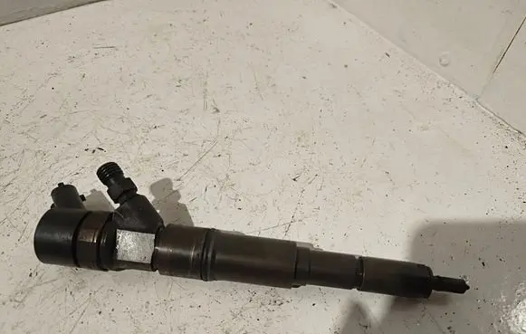 BMW X5 E53 Fuel injector 0445110047