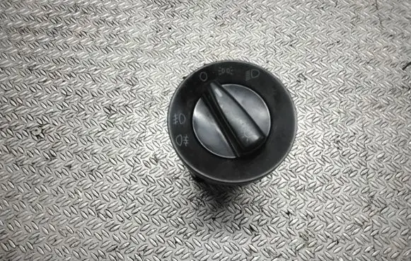 Volkswagen PASSAT B5 Light switch 1008900011