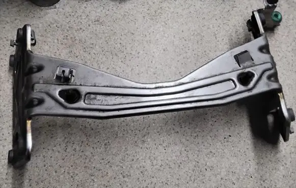 BMW M5 Engine control unit holder 7843161
