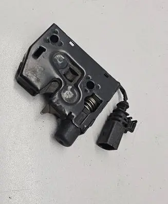 Audi A3 S3 8V Engine bonnet/hood lock/catch 8V0823509A 2111321 180917083
