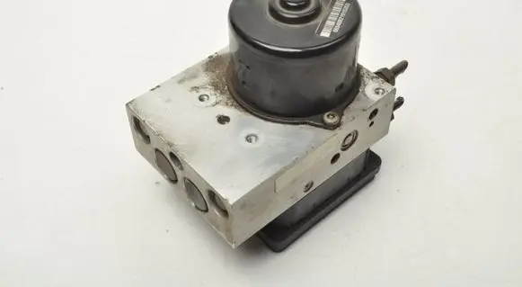 Volvo S60 ABS Pump 30714952