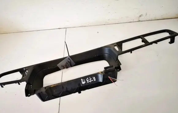 Volkswagen PASSAT B4 Dashboard trim 3a1857053