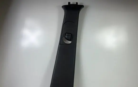 Jeep Grand Cherokee (B) pillar trim (top)